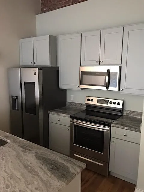 1 bed, 958 sqft, $1,799 — Photo 4