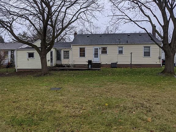 4th image of 24 Kimberlin Dr