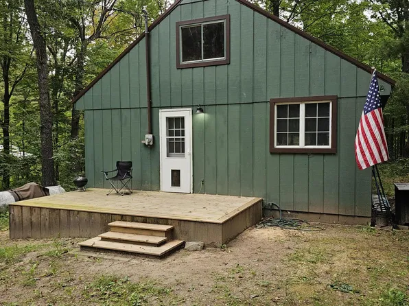 4082 Valley View Rd, Harrison, MI 48625