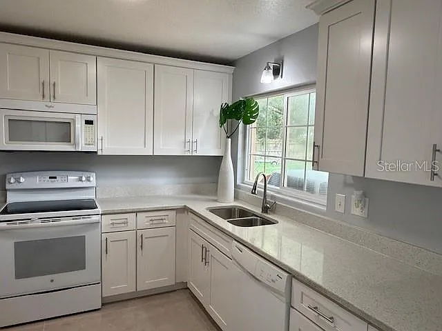 1337 Lake Asher Cir — Photo 4