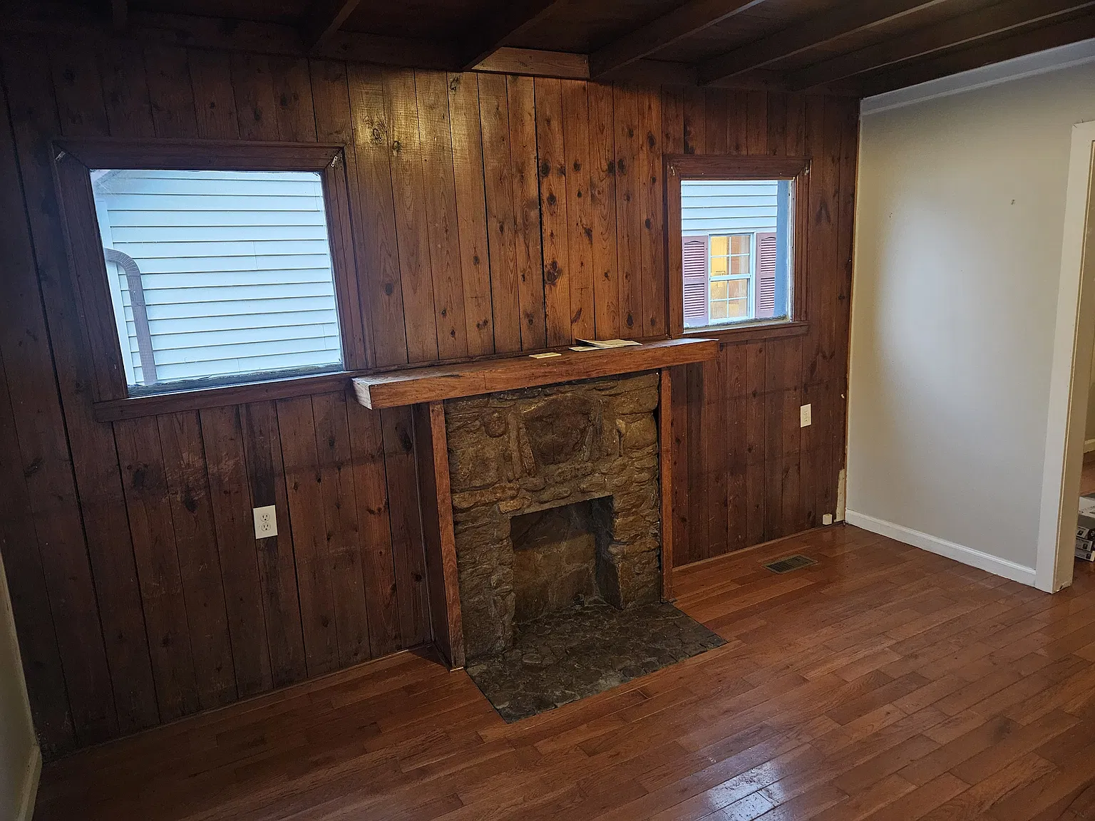 2 bed, 900 sqft, $750 — Photo 3