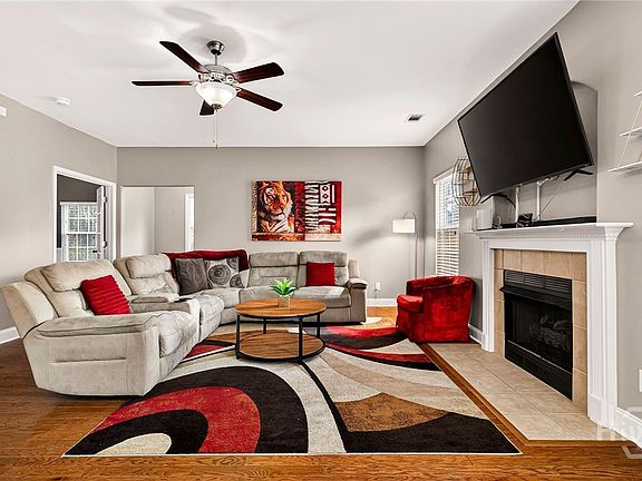 3rd image of 23 Wesleyan Drive