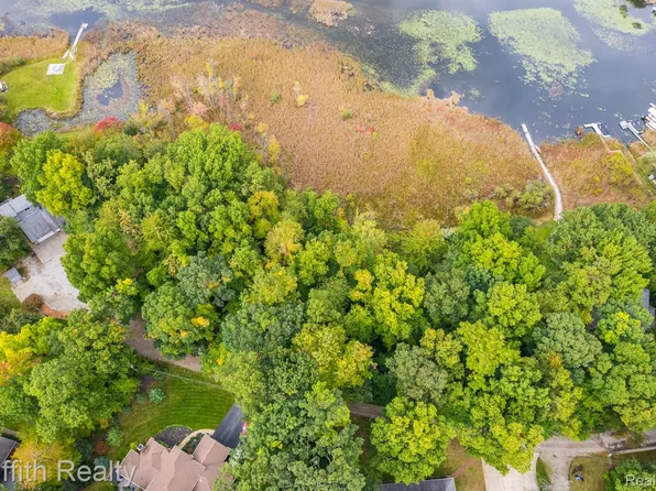 0 Grover Dr, Brighton, MI 48116