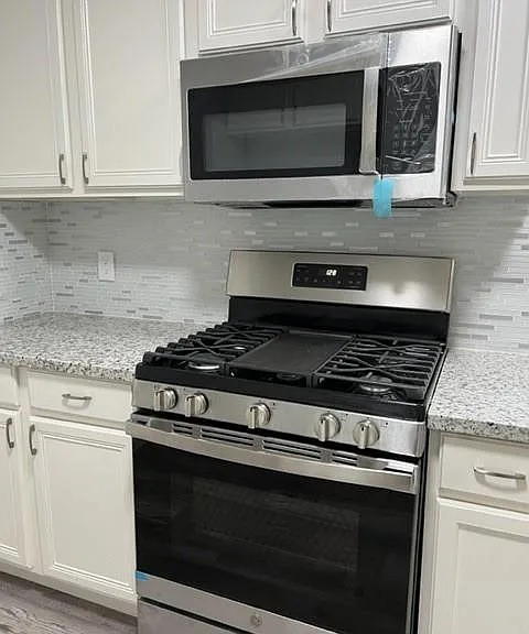 710 Avenue J Pl — Photo 8