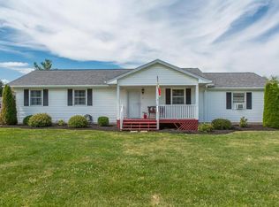 111 4th St, Grottoes, VA 24441