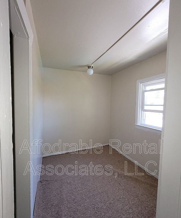 2nd image of 1425B S 11th St