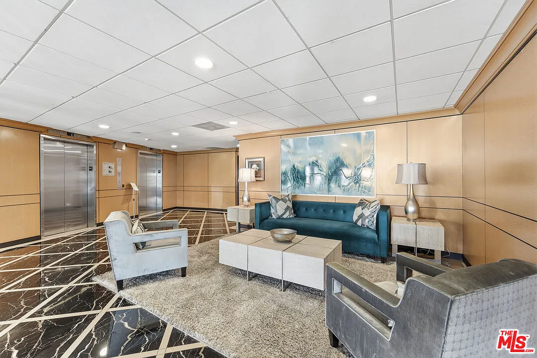 2 bed, 2.5 bath, 1497 sqft, $4,350 — Photo 4