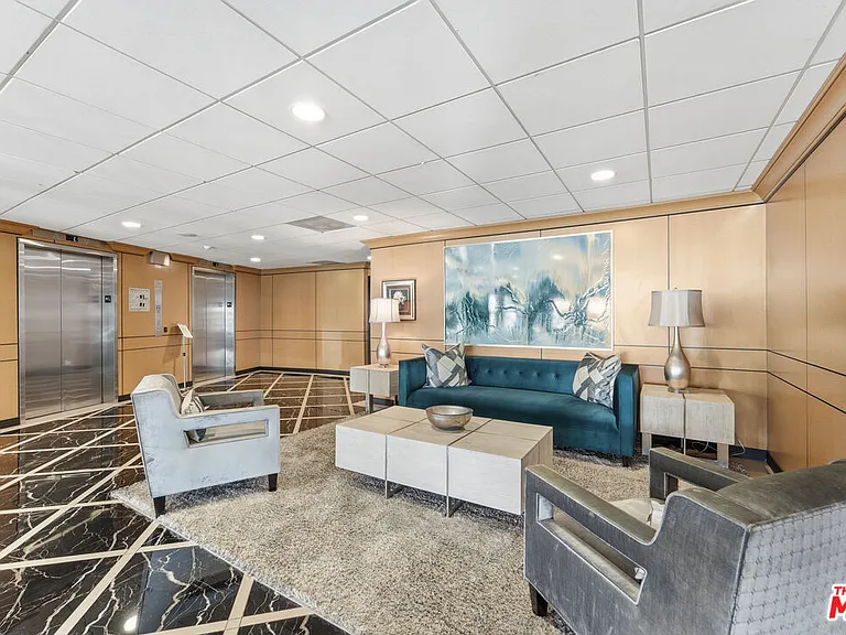 100 S Doheny Dr #213 — Photo 4