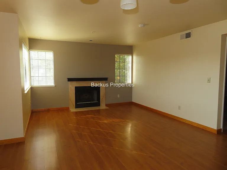 530 Pheasant Ridge Rd — Photo 4