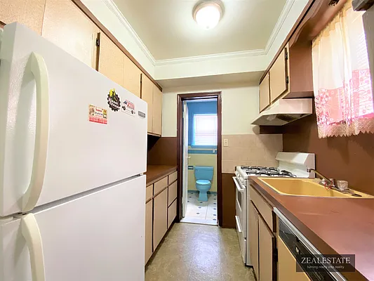 Rented by ZealEstate Group Inc | media 12