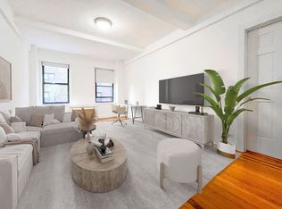 142 E 49th St APT 3A, New York, NY