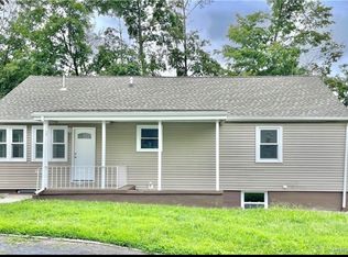 95 Warner St #B, Hamden, CT 06514