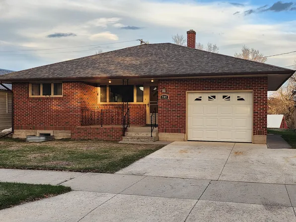 709 W Pine St, Lewistown, MT 59457