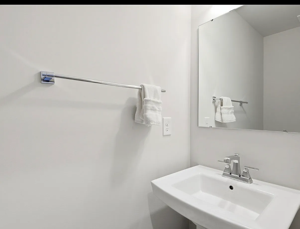 3 bed, 2.5 bath, 1853 sqft, $2,350 — Photo 4