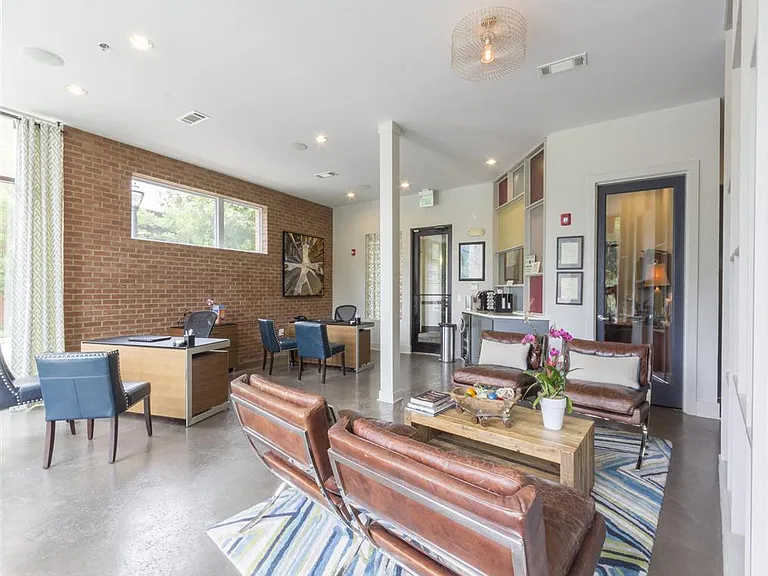 Glenwood Park Lofts — Photo 16