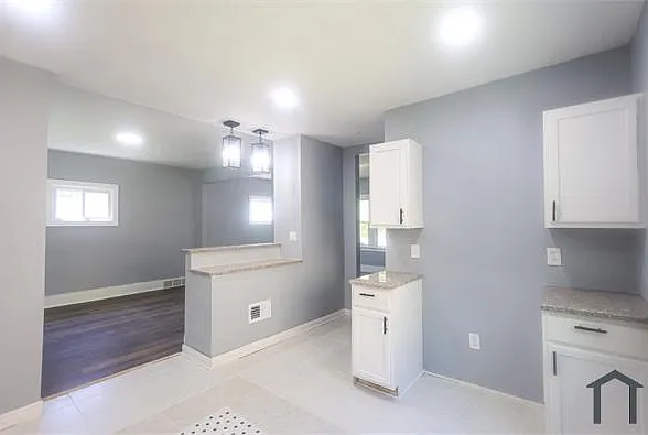 3529 E 106th St — Photo 13