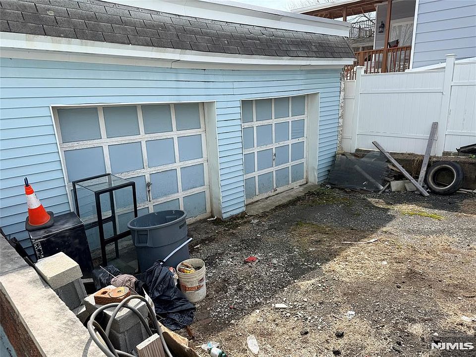 1st image of 106-108 N 6th St