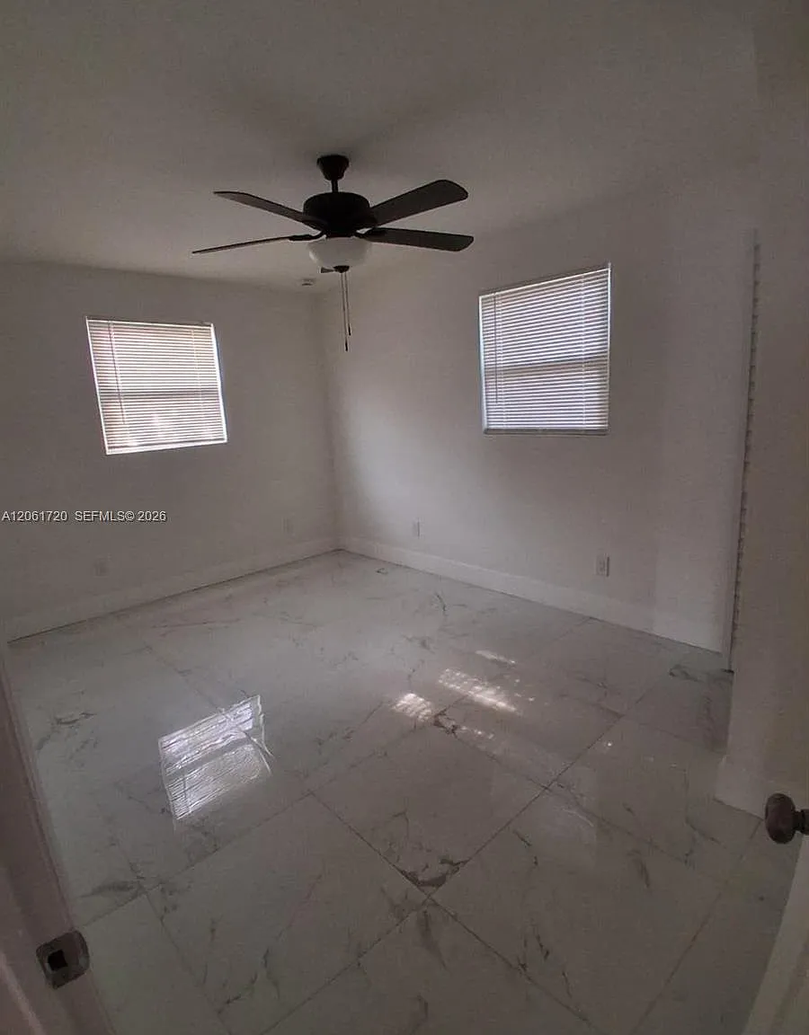 Academy Award Homes Secti — Photo 4
