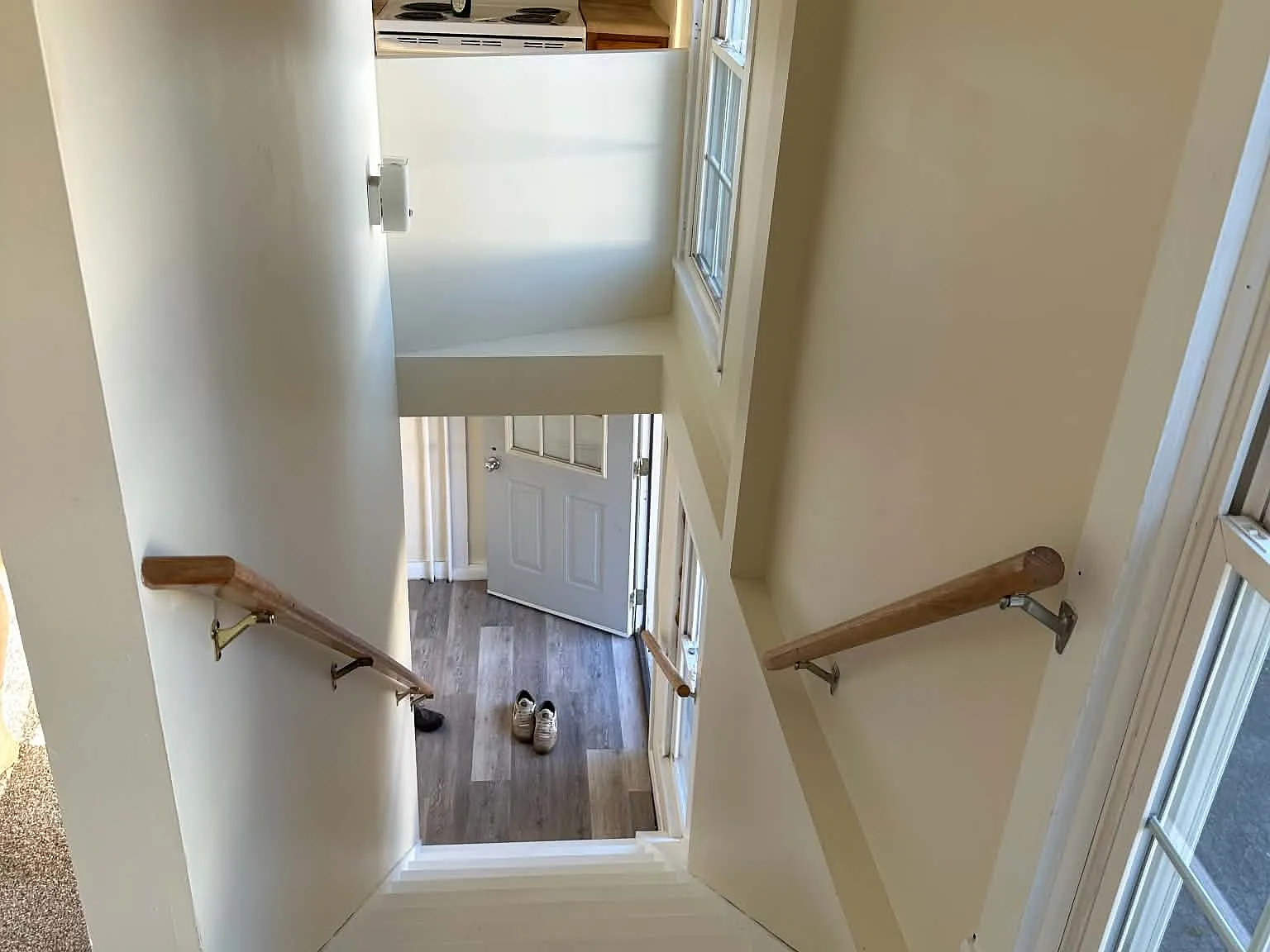 1 bed, 650 sqft, $1,000 — Photo 2