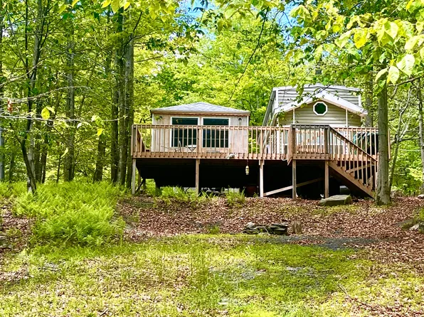 78 Trailblazer Ter #78, Gouldsboro, PA 18424