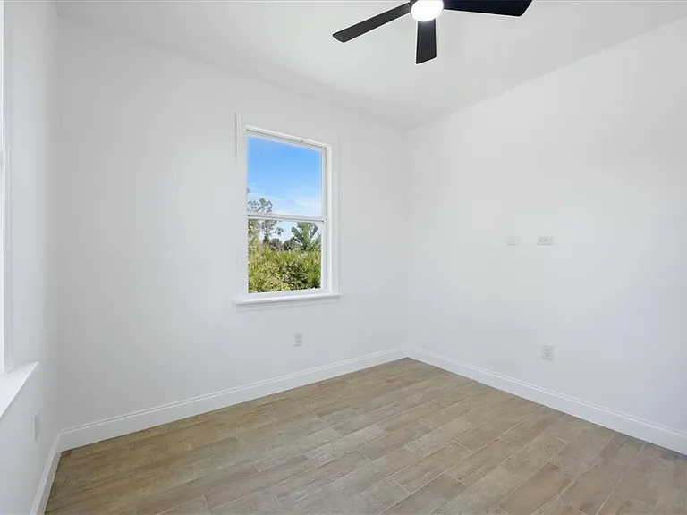 6 Bank Ct — Photo 22