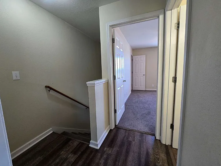 253-1A Executive Ave — Photo 9