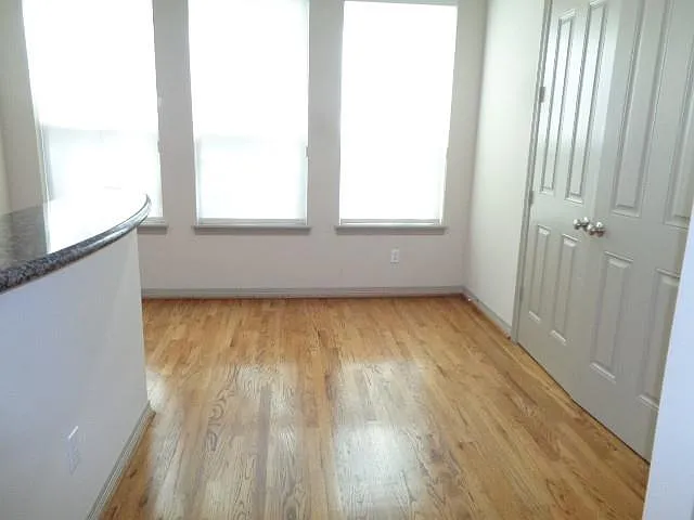 408 Reinerman St — Photo 3