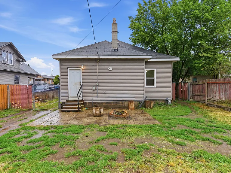 554 E Bridgeport Ave — Photo 7