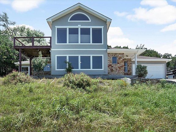3rd image of 403 Rogart Dr