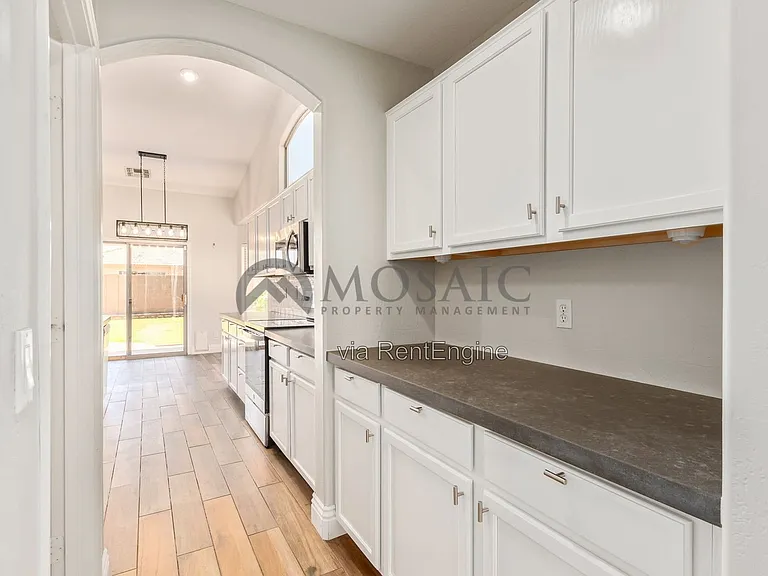 3381 E Flamingo Ct — Photo 27