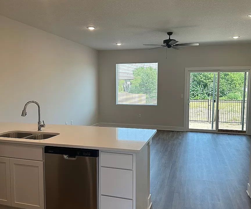 1st image of 1120 N Broadview Ln #1