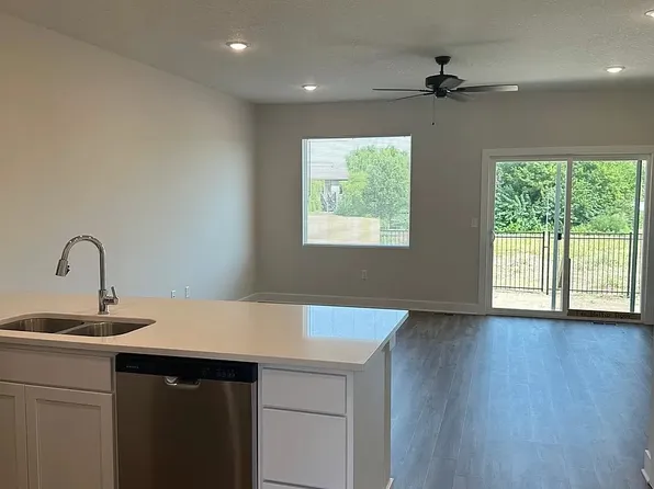 1120 N Broadview Ln #1, Andover, KS 67002