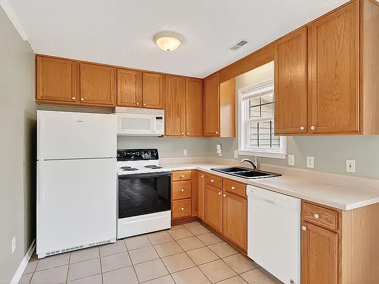 632 Waterford Dr — Photo 23