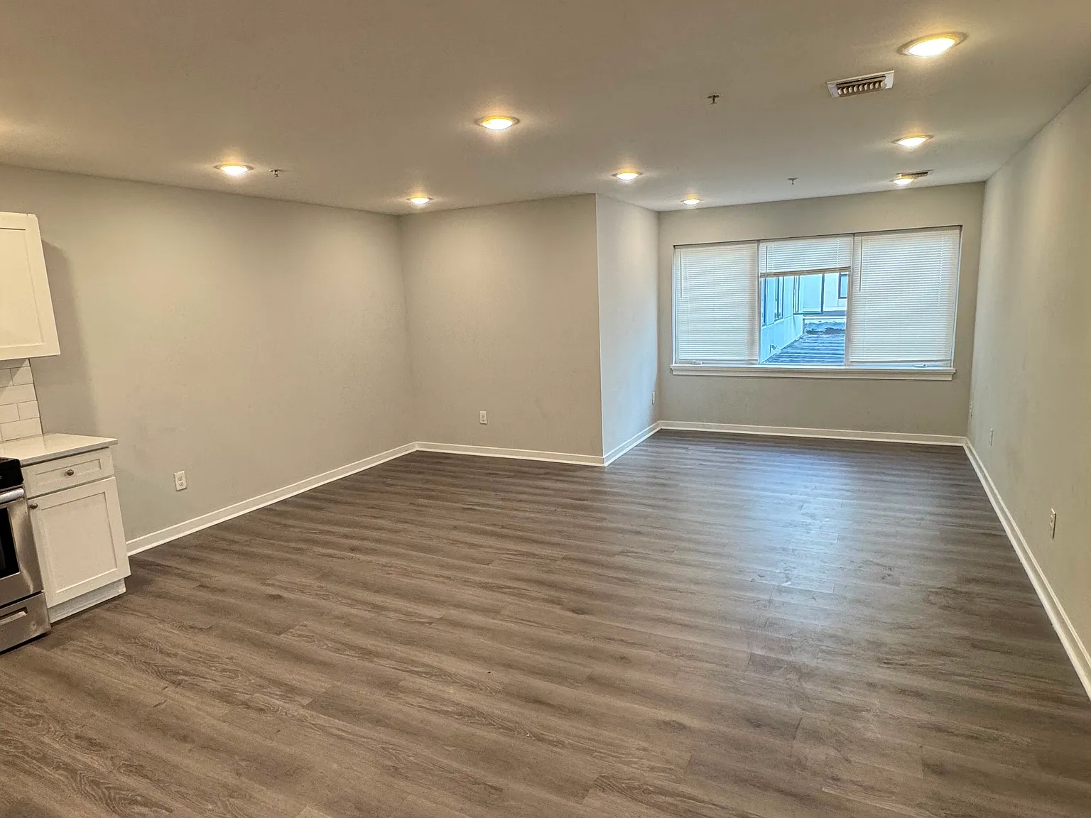 2 bed, $2,209 — Photo 4