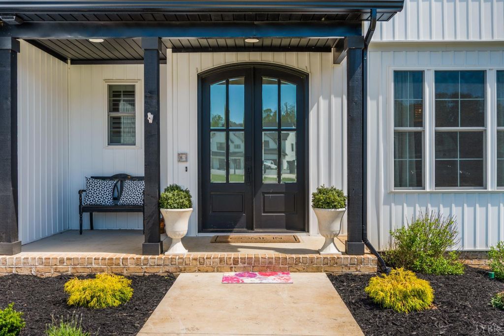 1192 Elk Creek Rd, Forest, VA - View 2