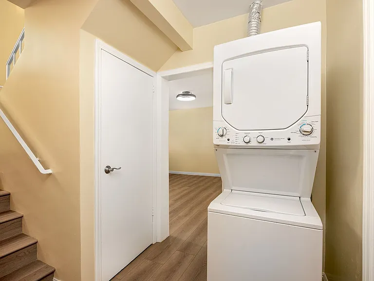 3620 S Budlong Ave — Photo 13