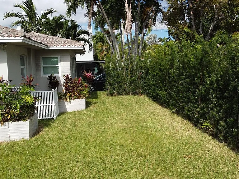1403 Adams St — Photo 7