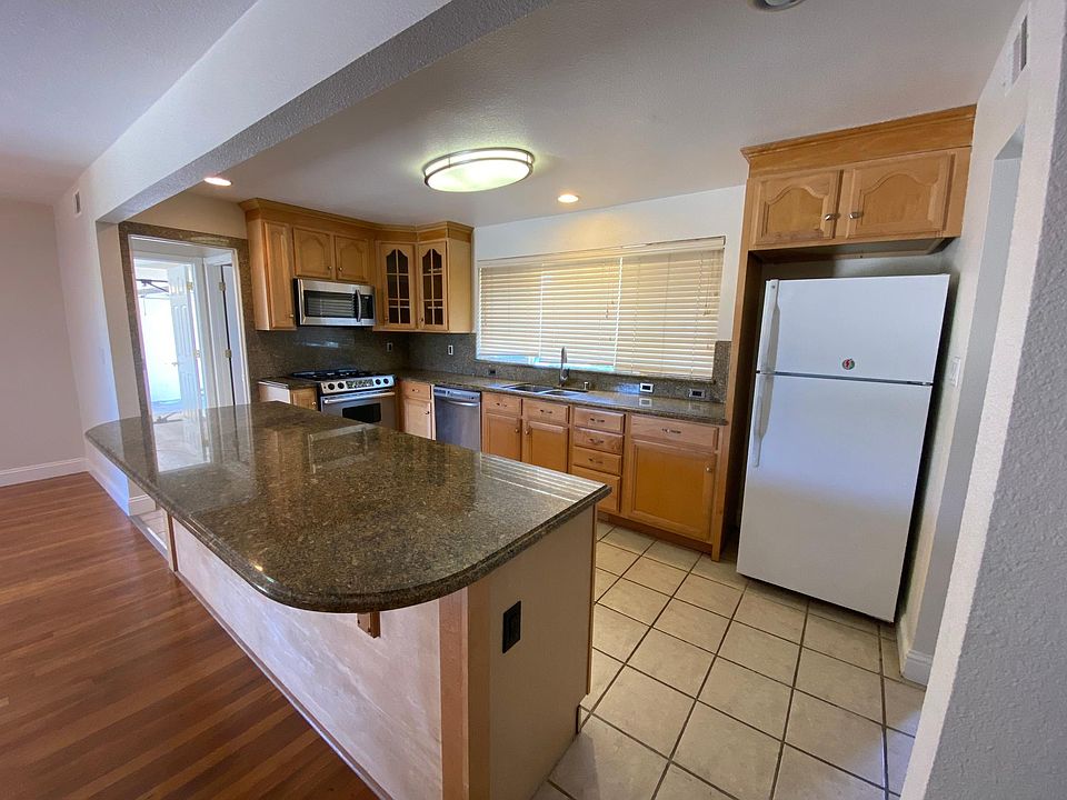 1st image of 3431 Kirkwood Dr
