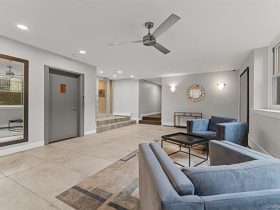 3rd image of 185 South Midddle Neck Road #1P