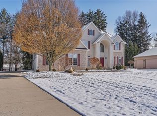 4777 N Aspen Ct, Canfield, OH 44406