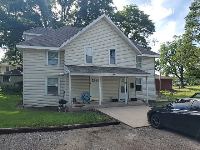 318 Lincolnway Way E — Photo 3