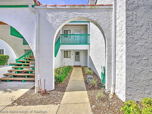2nd image of 4701 Casablanca Cir #B5