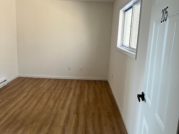5th image of 15 Beaumont Estates Ln #206