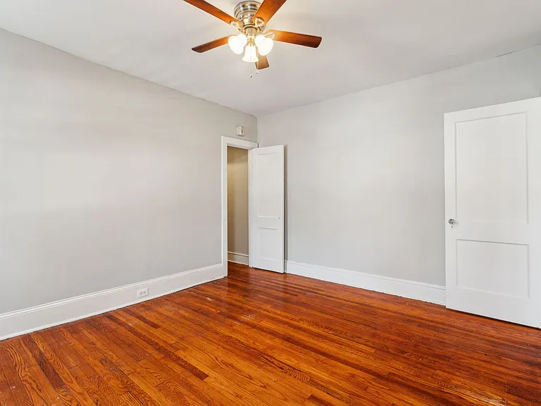 2254 Bryn Mawr Ave — Photo 33
