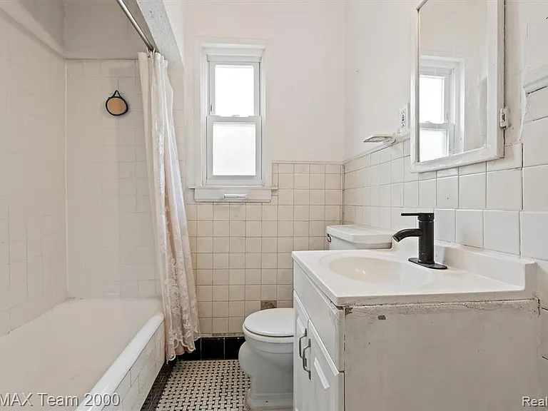 7444 Kendal St — Photo 24