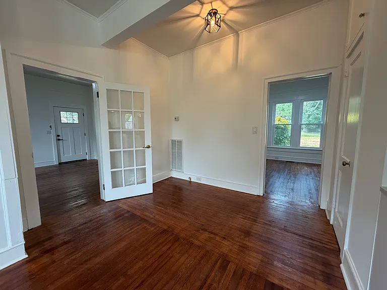 214 Old Centergrove Rd — Photo 4
