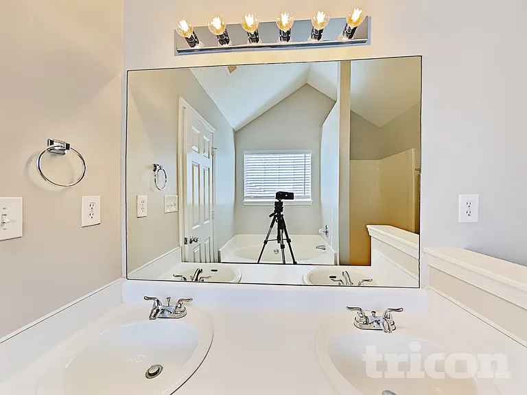 7819 Bar Harbor Dr — Photo 9