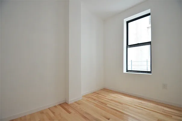 Rented by CITY SKYLINE REALTY INC | media 11