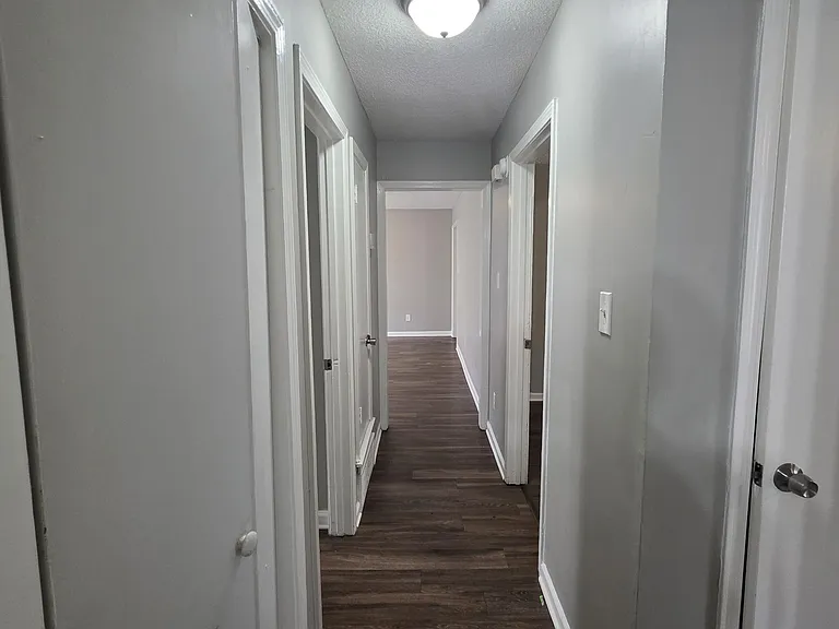 2504 Redvers Ave — Photo 19