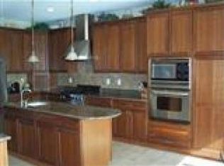 648 Hyacinth Rd, Cincinnati, OH 45245